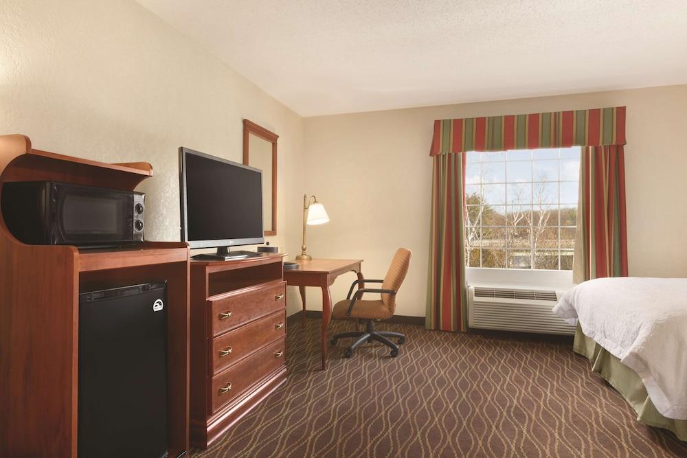 Hampton Inn & Suites Greenfield Dış mekan fotoğraf