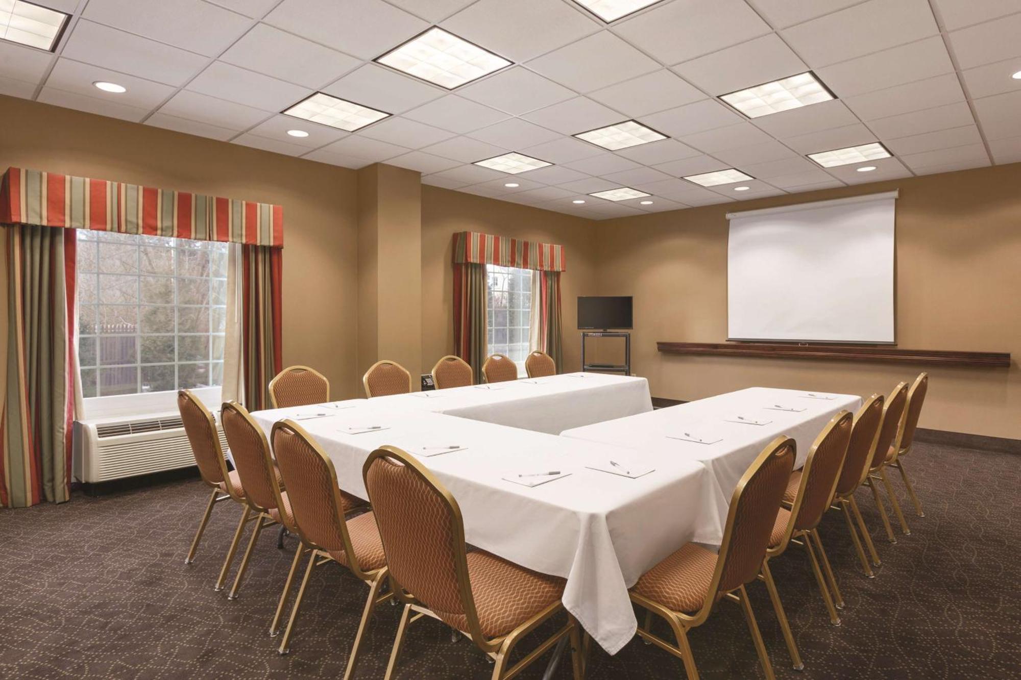 Hampton Inn & Suites Greenfield Dış mekan fotoğraf