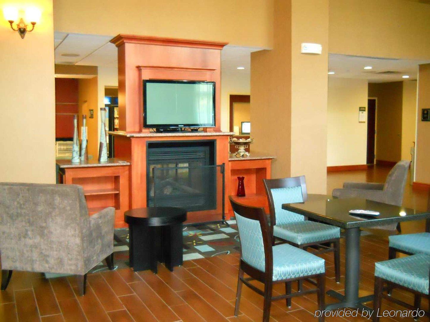 Hampton Inn & Suites Greenfield Dış mekan fotoğraf